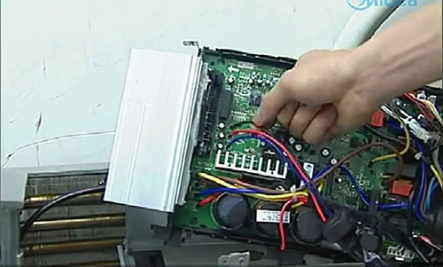 双鸭山市美的空调电话是多少